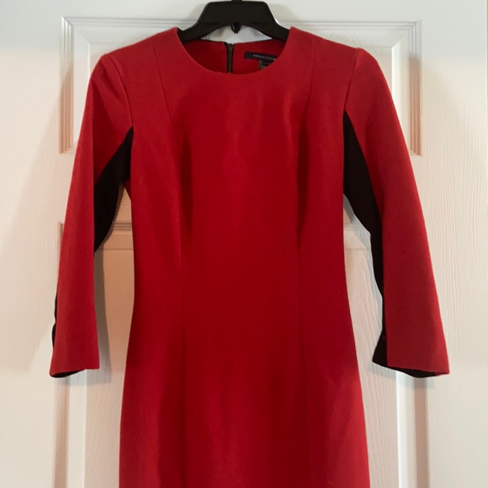 Beautiful Fitted French Connection Midi Dress
